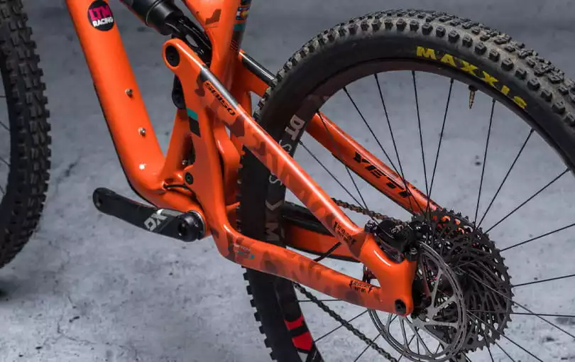 Dyedbro Kit Di Protezione Del Telaio - Nero Camo 6 Dyedbro Kit Di Protezione Del Telaio - Nero Camo - immagine 4