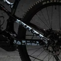 Dyedbro Kit Di Protezione Del Telaio Per E-Bike Camo - Bianco Opaco -Vendite Bici da città elettriche 04 EB 22202