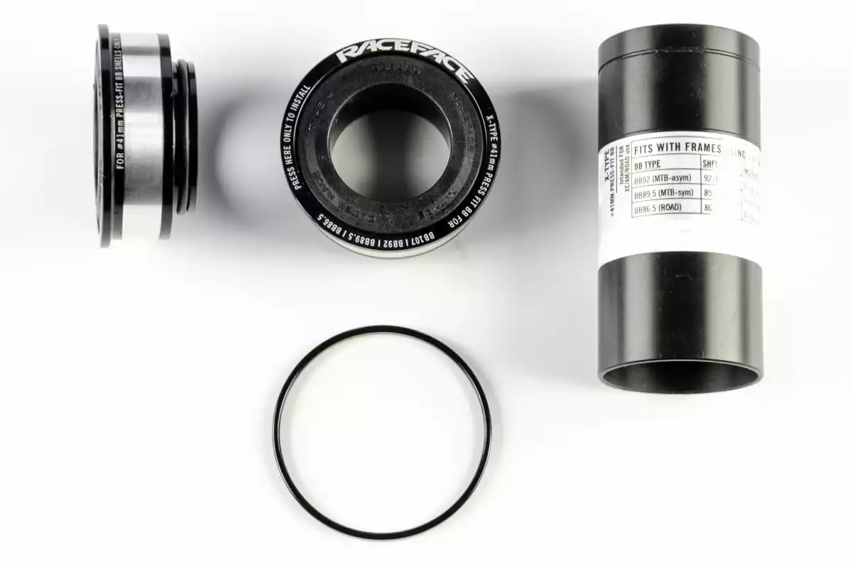 Race Face Movimento Centrale X-TYPE 24MM BB92 - AM19