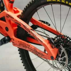 Dyedbro Kit Di Protezione Del Telaio Dream Catcher - Nero Opaco -Vendite Bici da città elettriche FE7A8945 8EC5 4C7E 8BF3 C86C880386C3 1024x1024 2x