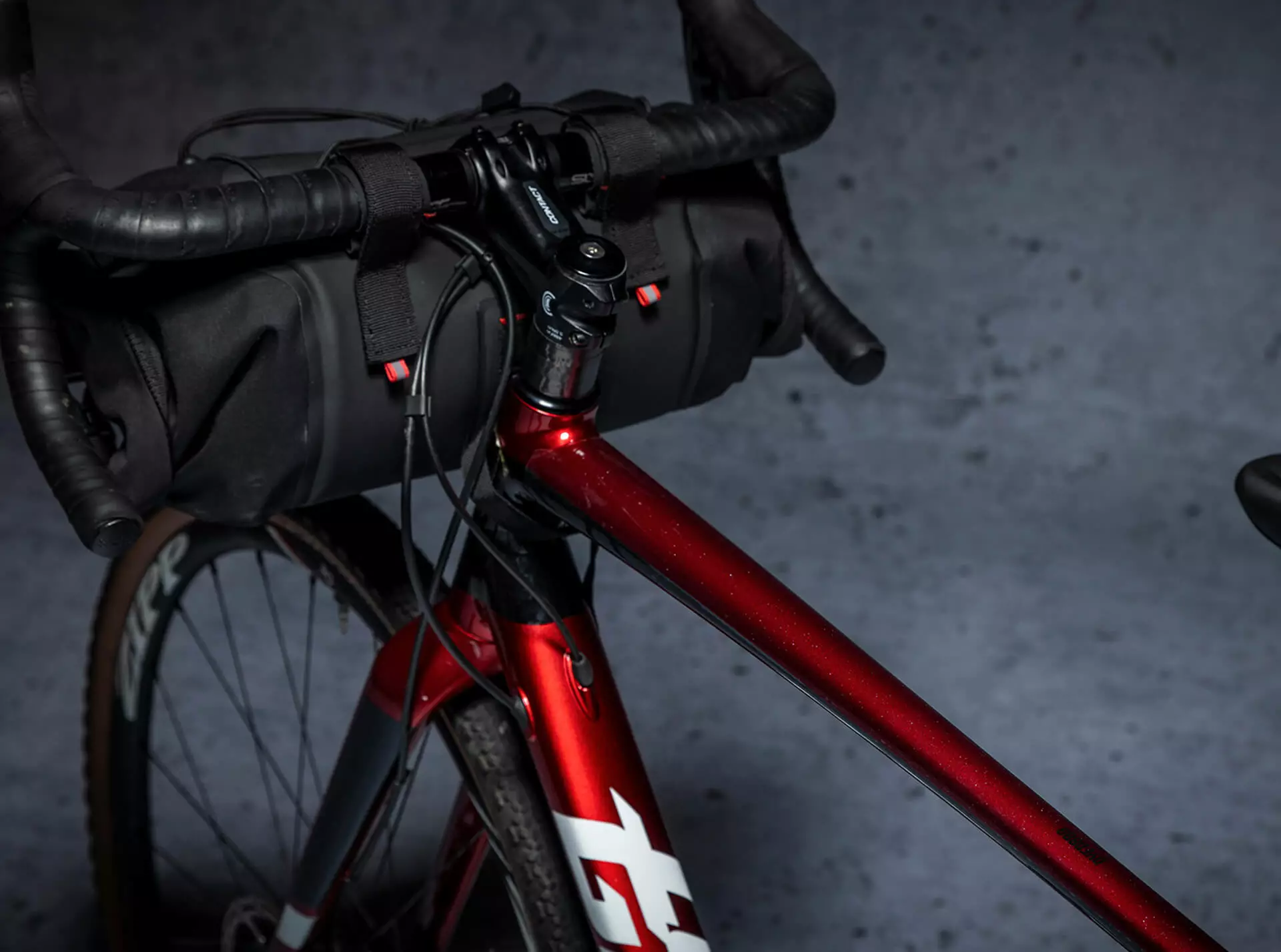 Dyedbro Kit Di Protezione Del Telaio Gravel Clear - Glitter Matt 8 Dyedbro Kit Di Protezione Del Telaio Gravel Clear - Glitter Matt - immagine 6