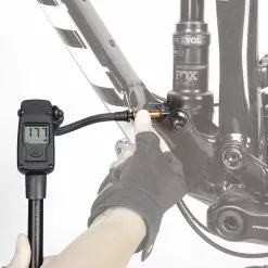 Topeak Pocket Shock Digital - Pompa Ammortizzatore 15 Topeak Pocket Shock Digital - Pompa Ammortizzatore -Vendite Bici da città elettriche TPSDG 1 shock 2