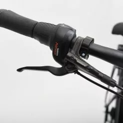 Winora Sinus R8f A Ingresso Basso - Nero Onice 16 Winora Sinus R8f A Ingresso Basso - Nero Onice -Vendite Bici da città elettriche Winora MY21 Detail Handlebar Sinus R8 Monotubek4pmqBcNzAHYL